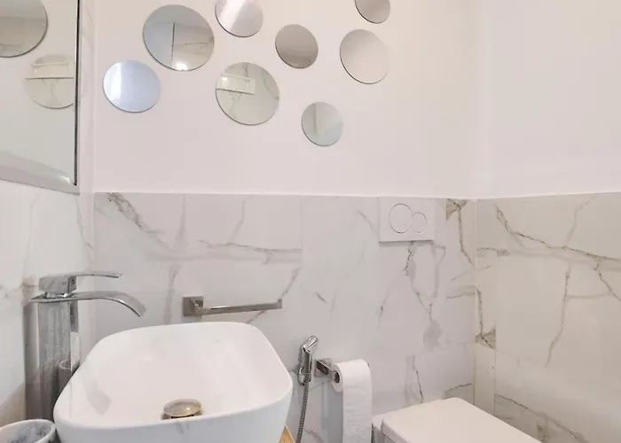 Vi Parione House