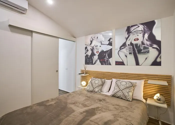 Vi Parione House *
